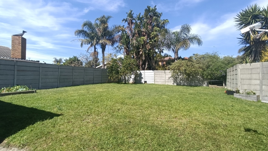 To Let 3 Bedroom Property for Rent in Rouxville Western Cape